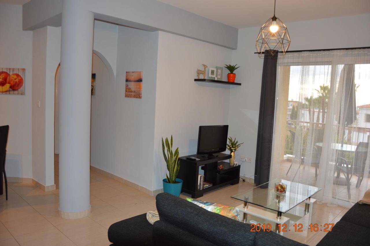 Luxury Apartment Paphos Exterior foto